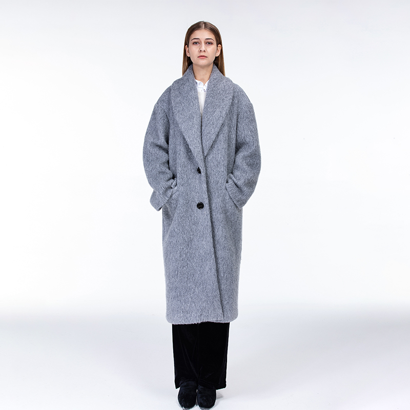 Woollen Coat w needlepunch 